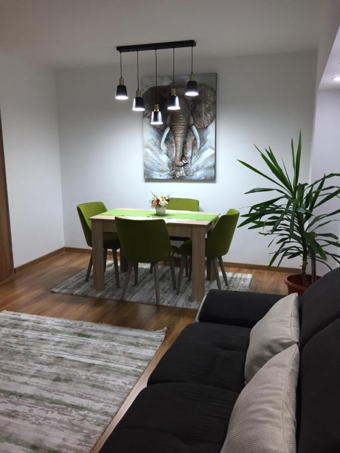 Roby Apartament บูคาเรสต์ ภายนอก รูปภาพ